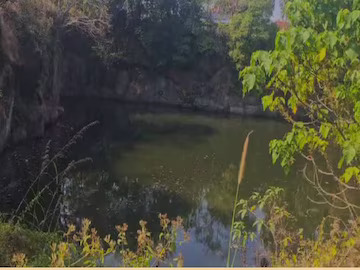 Plus-One-Student-Found-Dead-in-Quarry-Pond-Near-Kochi-2026-01-6cd8893441e5af3d5dab74c45d36eced