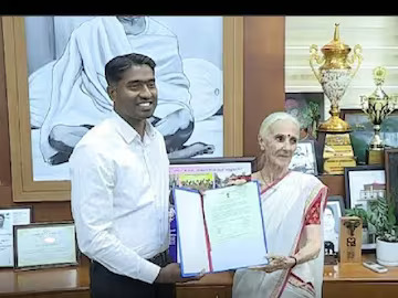 pepita-seth-2026-02-daf29e40f4ea290bfcc90bbf0f67873c