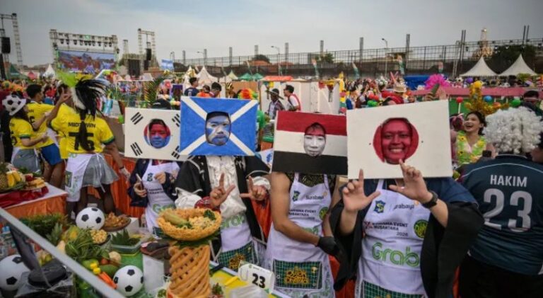 FIFA-World-Cup-Fans