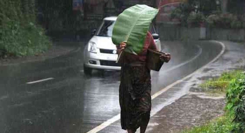 IMD-warns-of-heavy-rains-in-Kerala