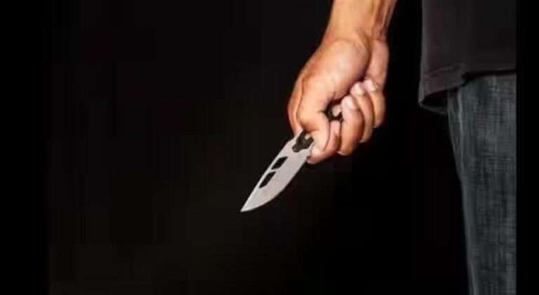 father-knife-attack-son-thrissur